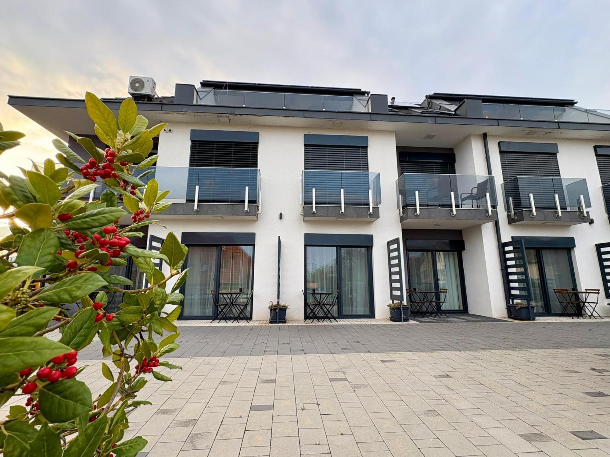 Magnolia Room & Spa - Adults Only Csopak Dış mekan fotoğraf